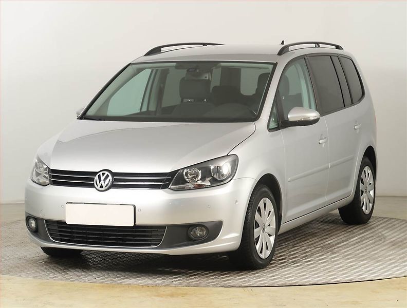 Volkswagen Touran (2014) 1.6 TDI, Serv.kniha, Navi - fotka 2 z 22