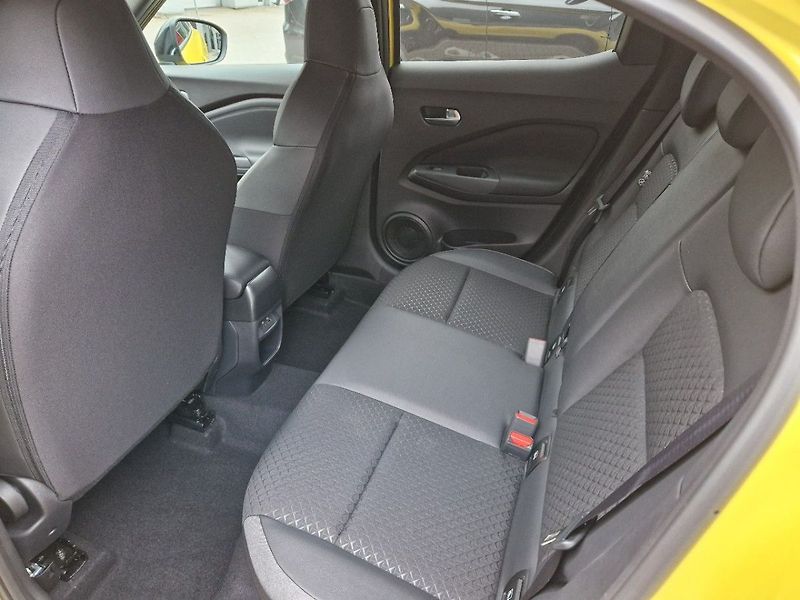 Nissan Juke 1.0 DIG-T 7AT N-CONN, SKLADEM - fotka 11 z 28