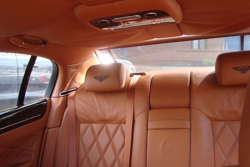 Bentley Continental Flying Spur (2013) SPEED 6.0 W12 - fotka 44 z 49