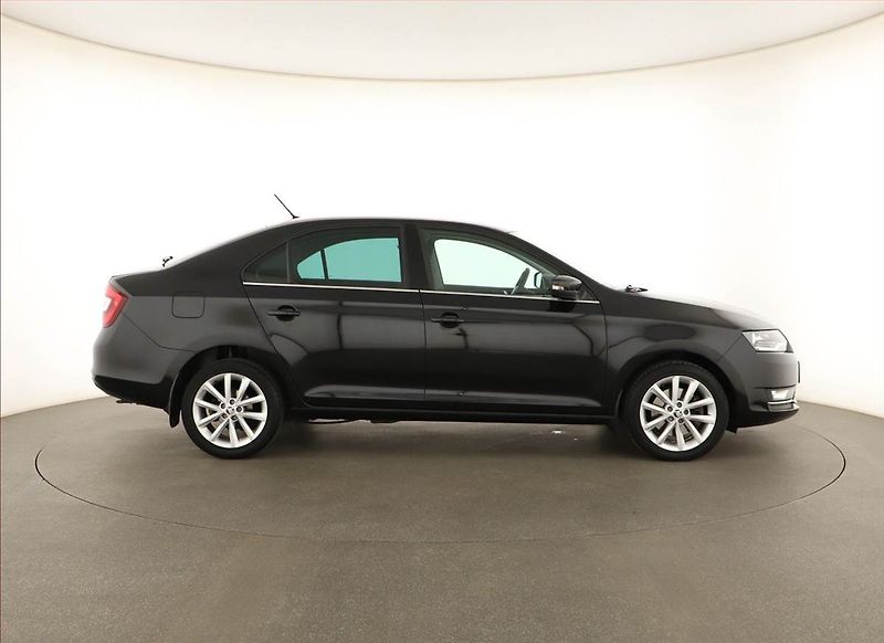 Škoda Rapid (2019) 1.0 TSI, Bi-Xenony, Tempomat - fotka 6 z 14