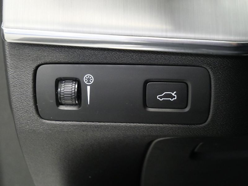 Volvo XC90 - fotka 13 z 27
