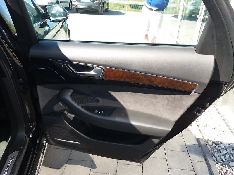 Audi A8 3.0TDi,4X4,NAVI,XENONY! - fotka 23 z 28