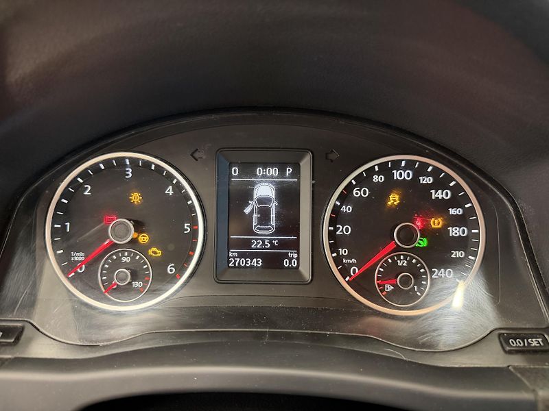 Volkswagen Tiguan Sport & Style 2.0 TDi 103kW  - fotka 14 z 18