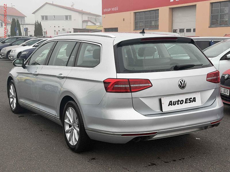 Volkswagen Passat (2016) 2.0TDi, DSG, bixen, navi - fotka 6 z 18