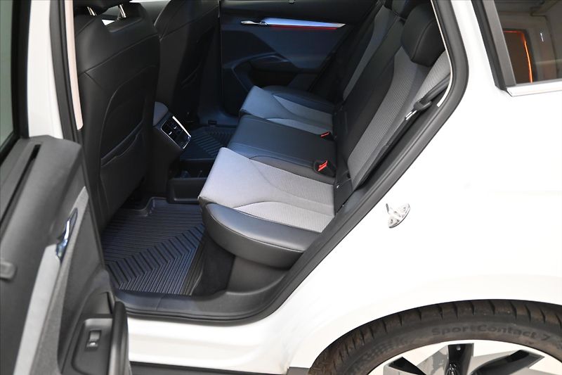 Škoda Enyaq iV 80 150kW SoH 94,5% Záruka a - fotka 14 z 32