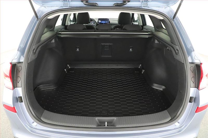 Hyundai i30 (2025) Style 1.0 T-GDI - fotka 20 z 21