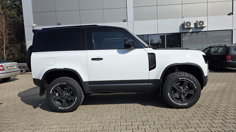 Land Rover Defender (2021) TOP STAV VZDUCH VELKÝ SERVIS - fotka 17 z 17