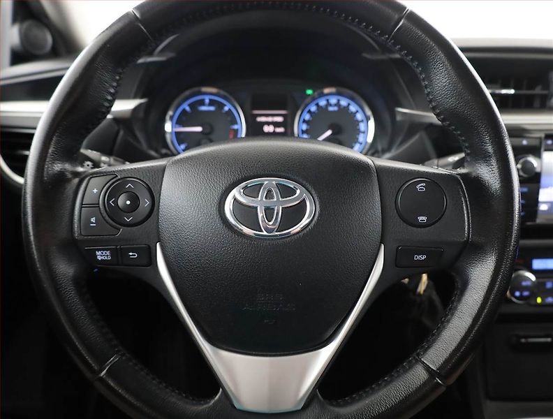 Toyota Corolla (2013) 1.4 D-4D, Park. senzory - fotka 8 z 17