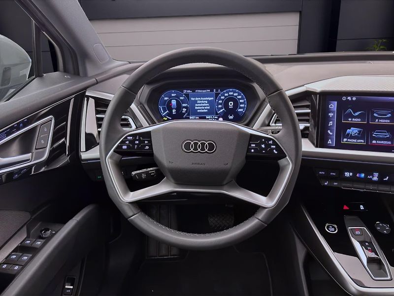Audi Q4 e-tron 40 LED Navi Keyless - fotka 11 z 14