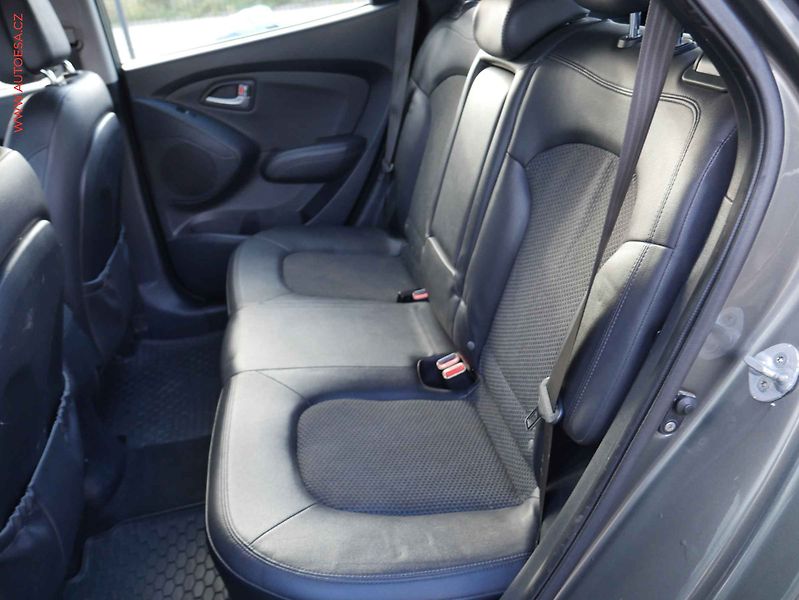 Hyundai ix35 (2012) 2.0CRDi, ČR, AC, tažné - fotka 10 z 16
