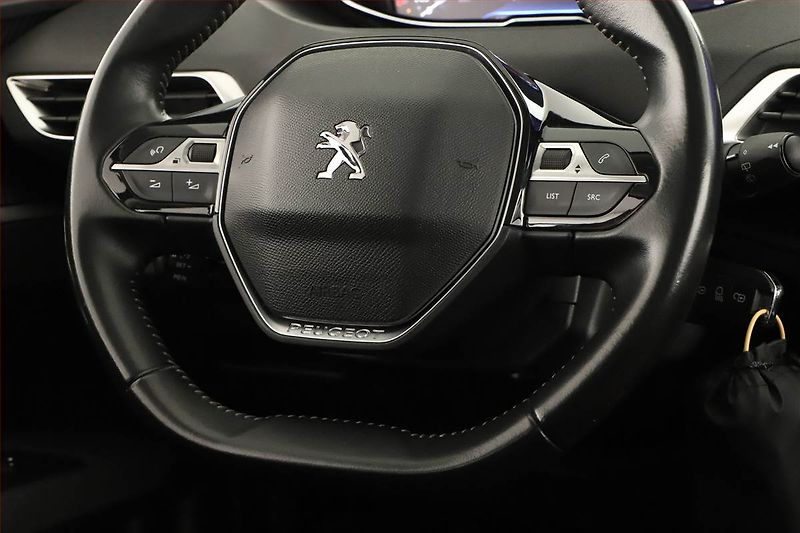 Peugeot 3008 (2019) 1.2 PureTech, Serv.kniha - fotka 8 z 20