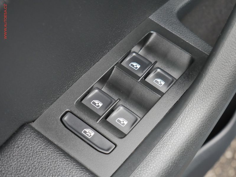 Škoda Octavia (2019) 1.5 TSi, ČR, Style, LED, navi - fotka 21 z 24