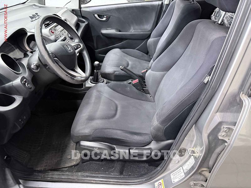 Honda Jazz (2011) 1.4., 2.maj,ČR, autoAC - fotka 3 z 3