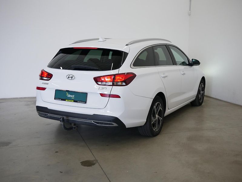 Hyundai i30 - fotka 2 z 31