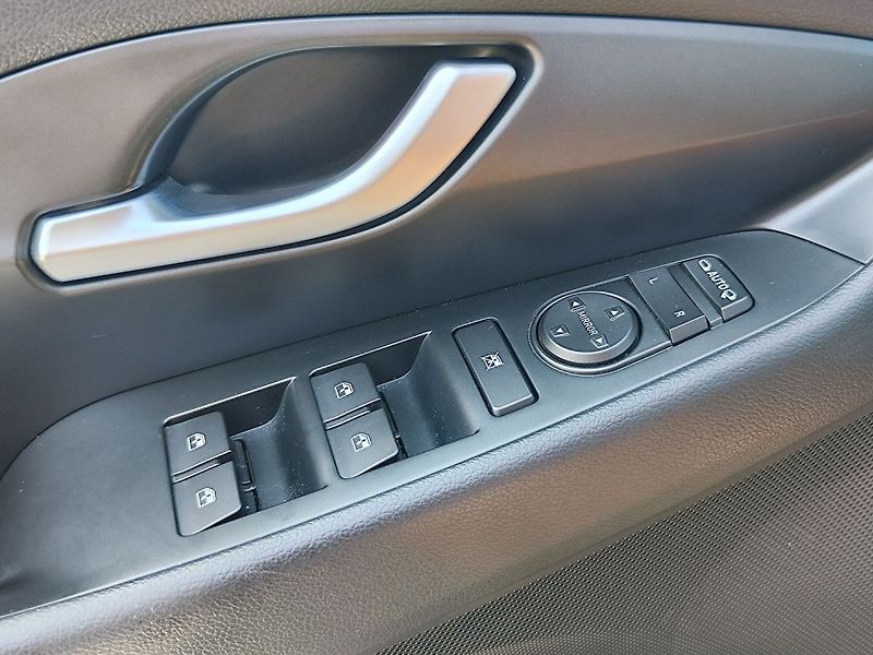 Hyundai i30 1.0 T-GDI/88kW Comfort - fotka 25 z 26