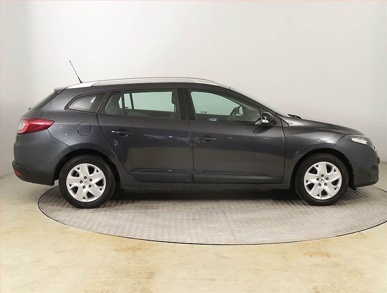 Renault Mégane (2011) 1.6 16V, Tempomat - fotka 6 z 19