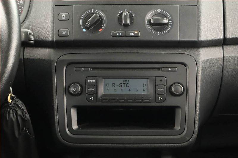 Škoda Fabia (2014) Ambiente 1.6 TDI, po STK - fotka 9 z 11