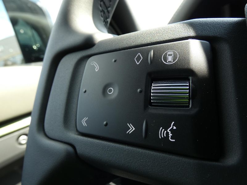 Land Rover Defender (2026) 110 X-Dynamic SE P425          - fotka 19 z 38
