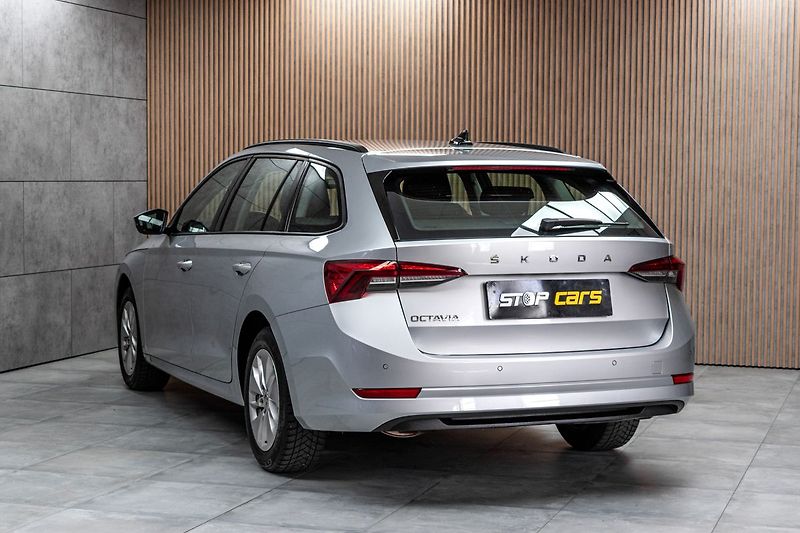 Škoda Octavia 2.0 TDI DSG*ACC*BLIS*CARPLAY* - fotka 4 z 37