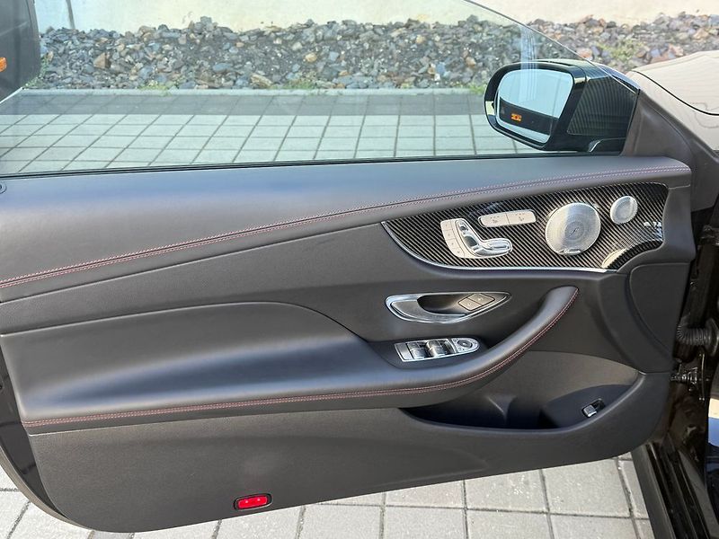 Mercedes-Benz Třídy E (2022) - fotka 11 z 91