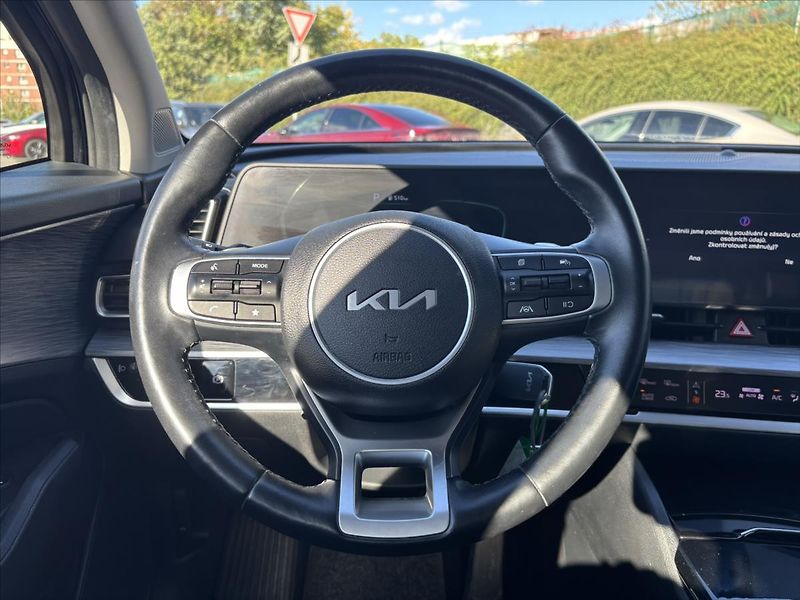 Kia Sportage 1,6 TGDi AT Exclusive ZÁRUKA - fotka 17 z 44