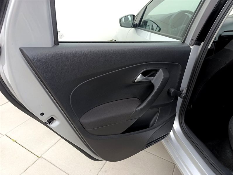 Volkswagen Polo 1,4 TDi Klimatizace Záruka - fotka 19 z 30
