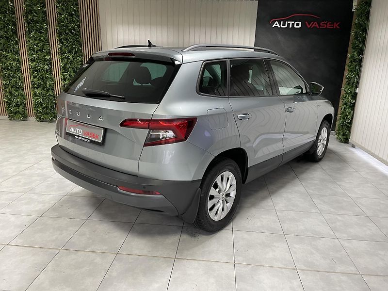 Škoda Karoq 1.5 TSi 125 YEARS ČR 1.MAJ SER - fotka 14 z 31