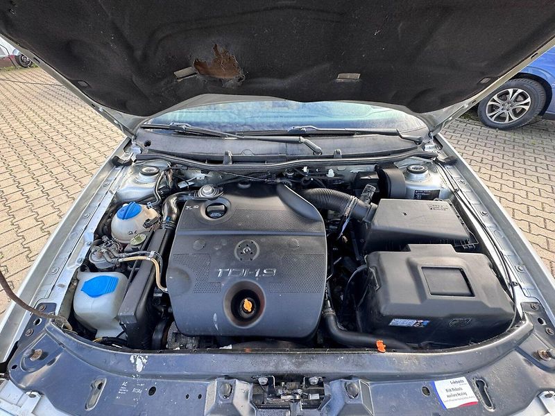 Škoda Octavia (2004) 1,9 TDI 81 KW ELEGANCE TAŽNÉ - fotka 37 z 42