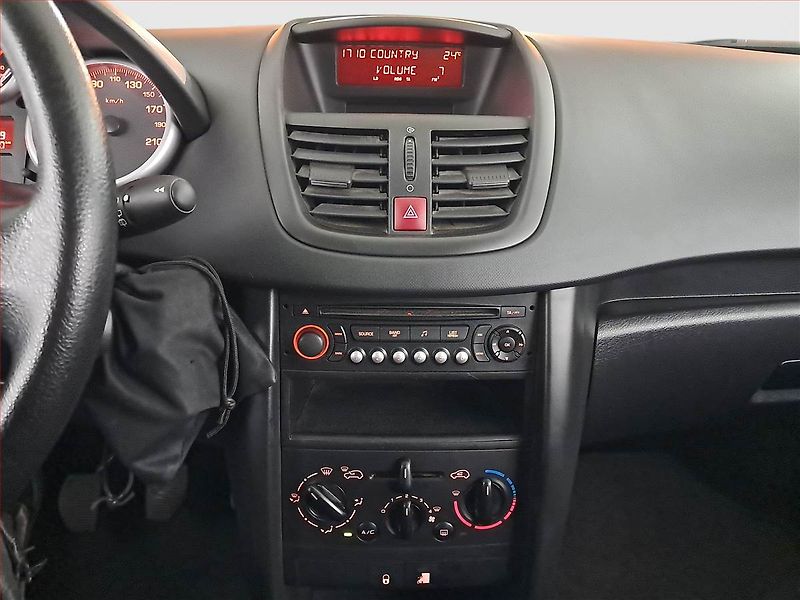 Peugeot 207 (2007) 1.4, ČR,1.maj, nová STK - fotka 12 z 16