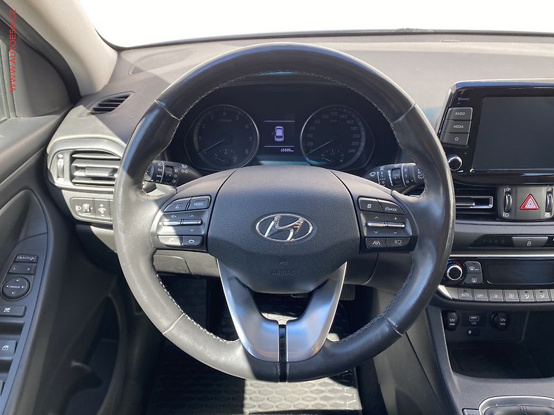 Hyundai i30 (2023) 1.5 T-GDi, ČR, Smart, LED, TZ - fotka 11 z 20