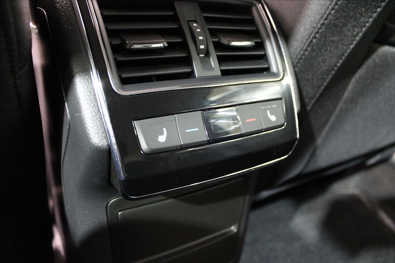 Škoda Superb 1,4 IV 115KW Style DSG - fotka 33 z 37