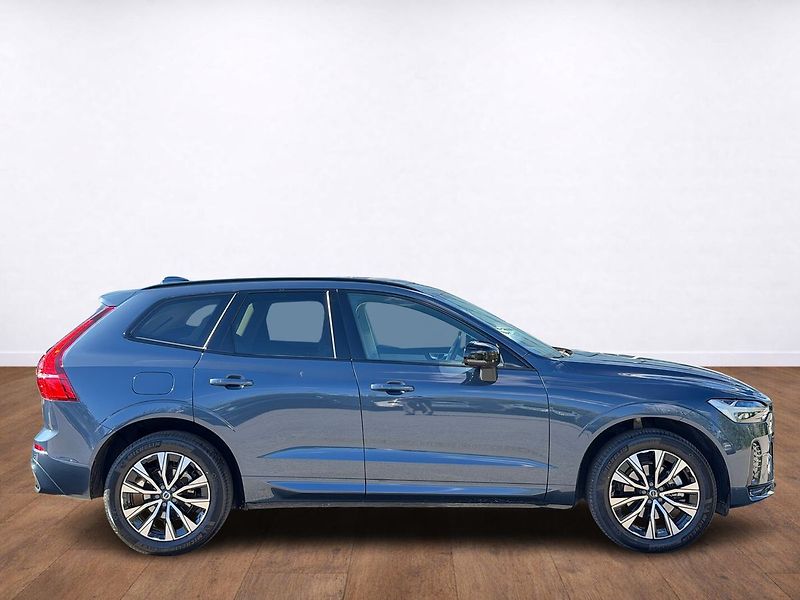 Volvo XC60 B5 AWD PLUS, ACC, LIGHT PAKET - fotka 6 z 24