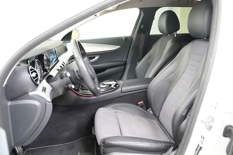 Mercedes-Benz Třídy E - fotka 5 z 6