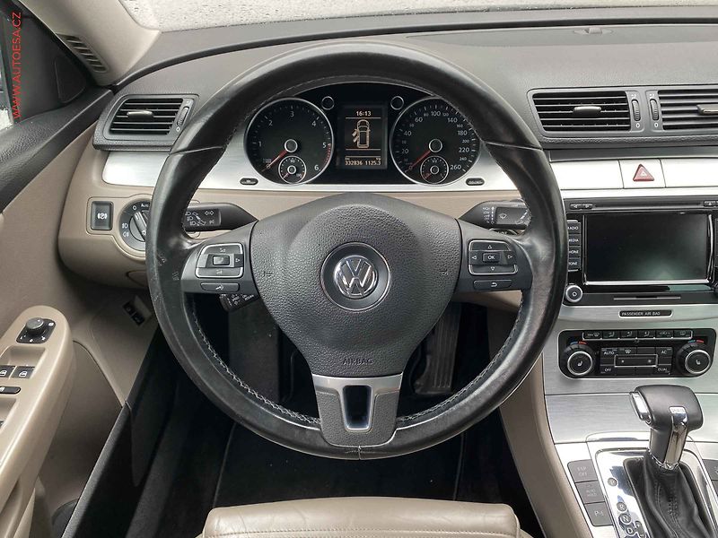 Volkswagen Passat (2009) 2.0 TDI, Highline, DSG - fotka 11 z 17