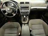 Škoda Octavia (2010) 1.6 TDi, Elegance, xenon - náhled 8