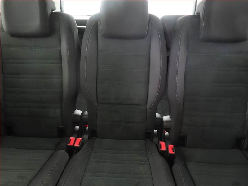 Volkswagen Touran (2018) Comfortline 2.0 TDI, ČR,1.maj - fotka 10 z 15