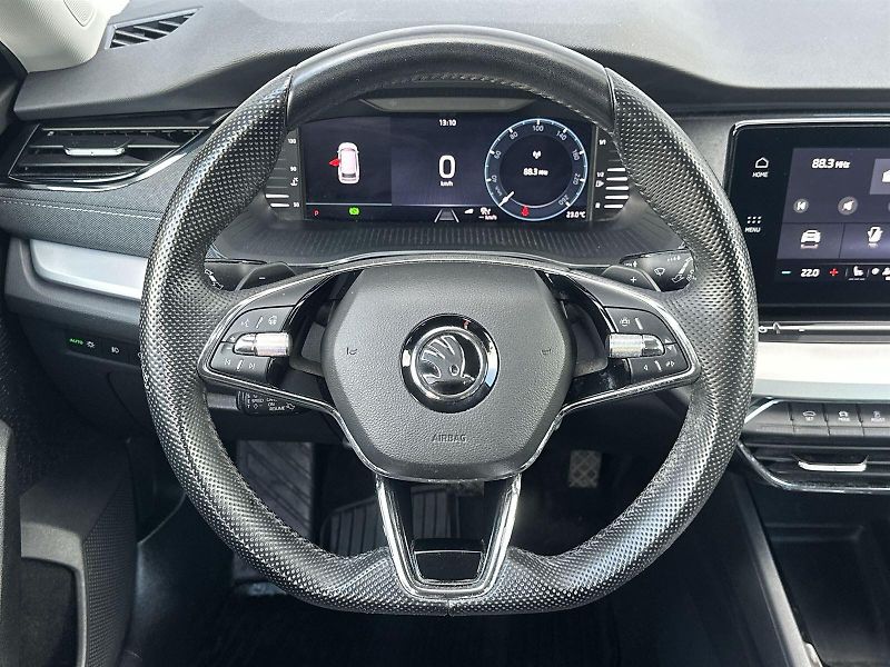 Škoda Octavia (2023) Combi 1.5 TSI e-TEC DSG Style+ - fotka 6 z 35
