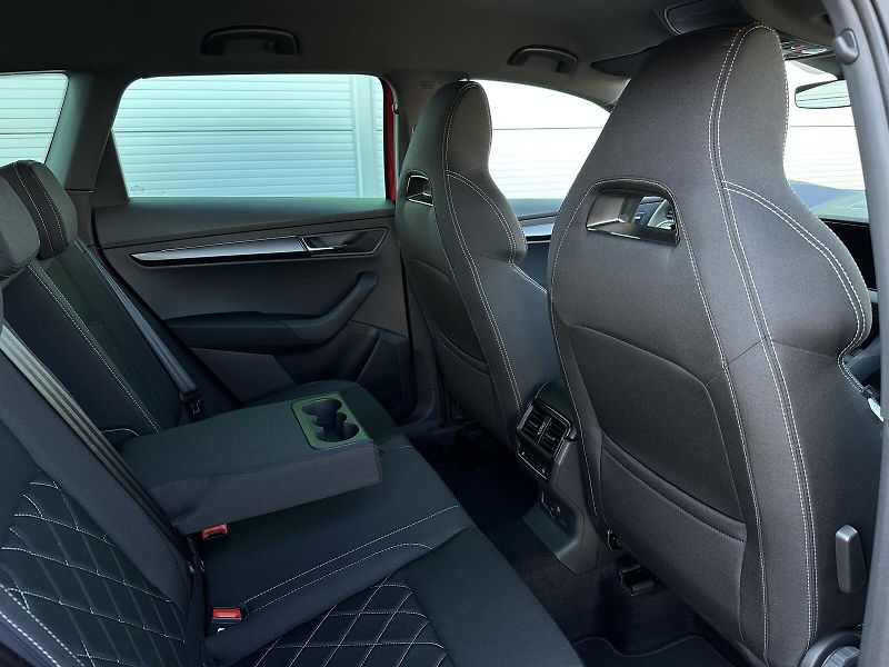 Škoda Karoq 2.0TDi 4x4 DSG 150PS Sportline - fotka 43 z 49