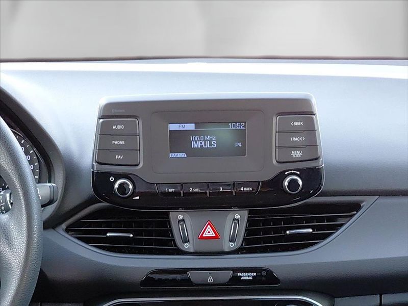 Hyundai i30 1,4   1.4CVVT Start Plus - fotka 16 z 22