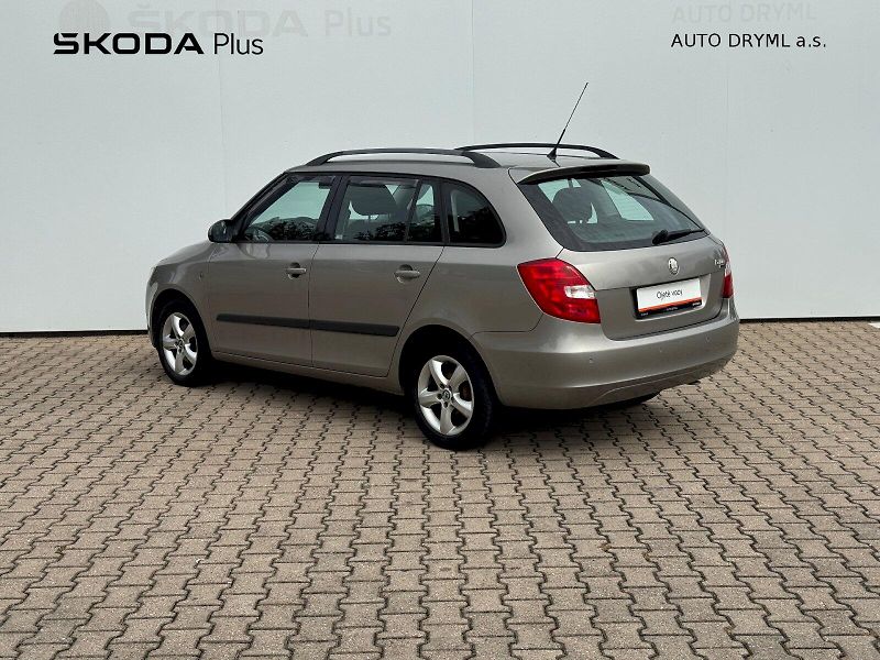 Škoda Fabia (2009) Elegance Edition Combi 1.4 MPI - fotka 7 z 24