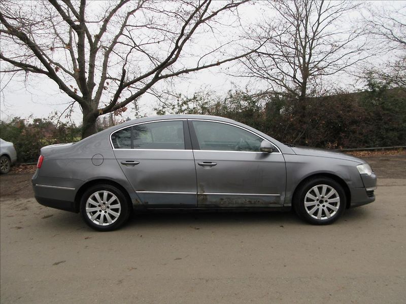 Volkswagen Passat 2,0 TDi, 103 Kw, Vada Turba, N - fotka 9 z 21