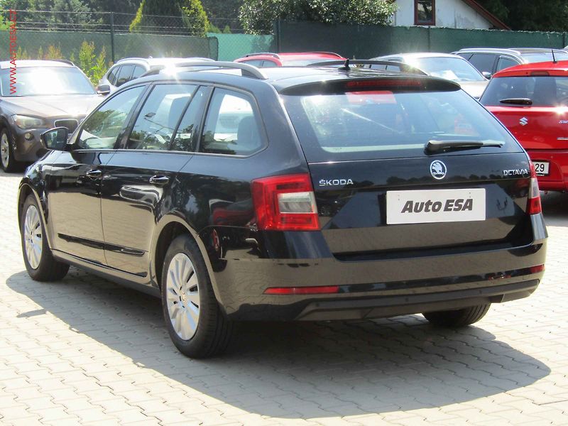 Škoda Octavia (2017) 1.6 TDi, Ambition, AC - fotka 6 z 19