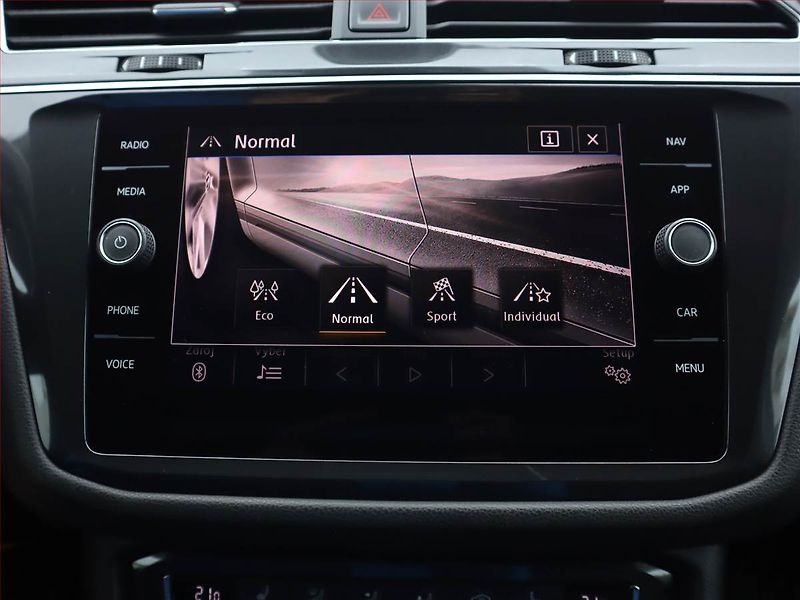 Volkswagen Tiguan Allspace (2018) 2.0 TDI - fotka 17 z 24