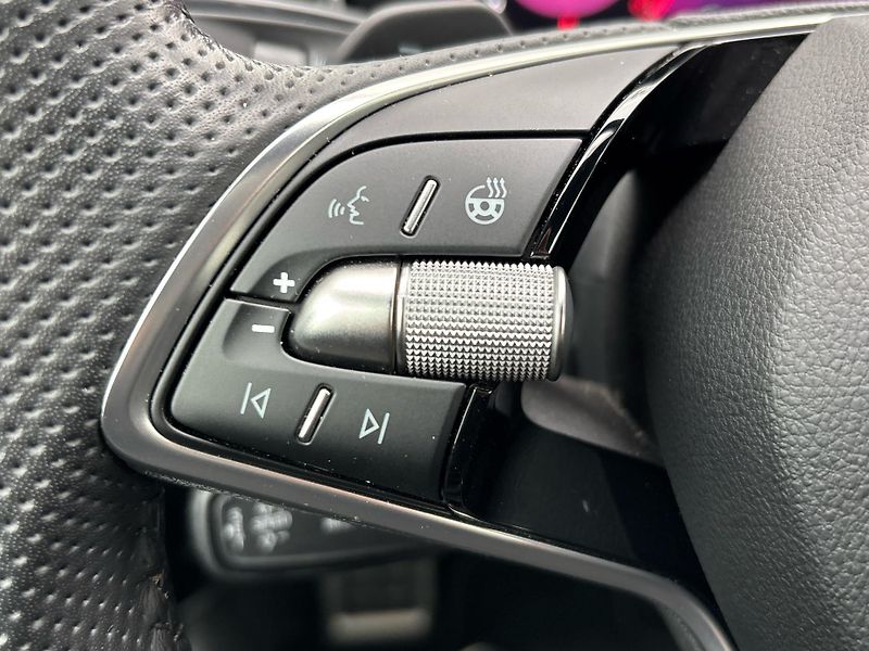 Škoda Superb Sportline 4x4 DSG - fotka 27 z 29