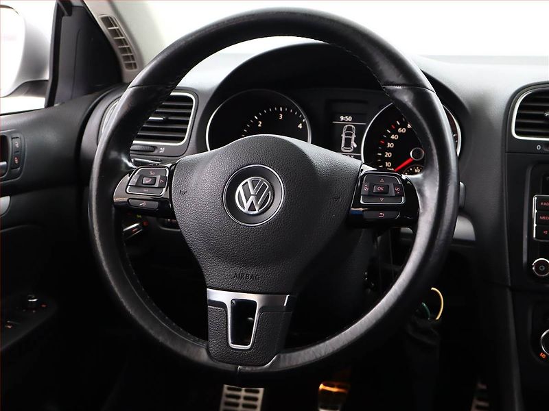 Volkswagen Golf (2011) 1.6 TDI, Serv.kniha, nová STK - fotka 12 z 14