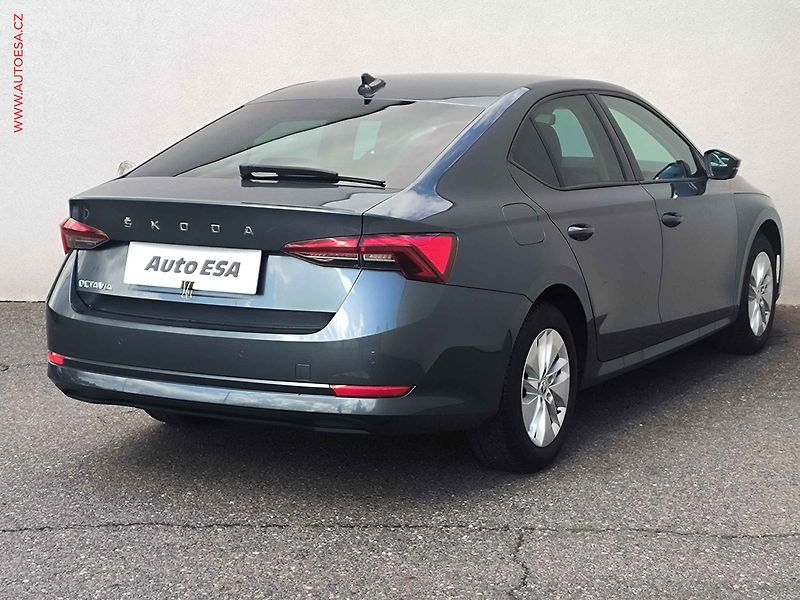 Škoda Octavia (2022) 1.5 TSi, 1.maj,ČR, Ambition - fotka 4 z 24