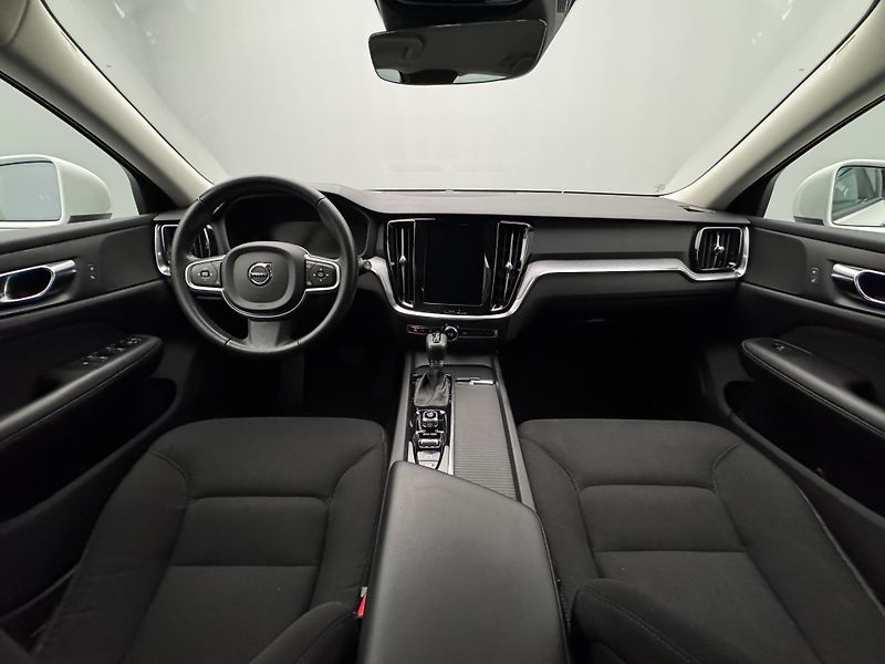 Volvo V60 D3 MOMENTUM  AUT CZ 1.maj - fotka 2 z 34