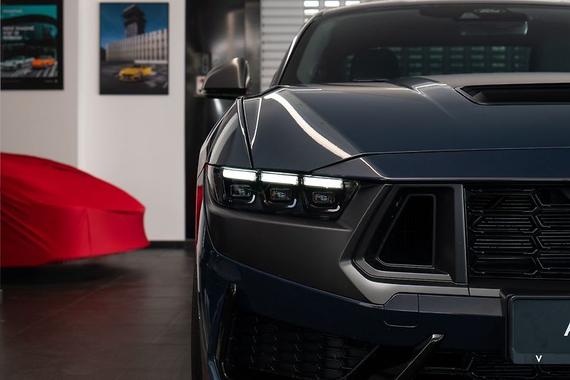 Ford Mustang Dark Horse - fotka 18 z 19