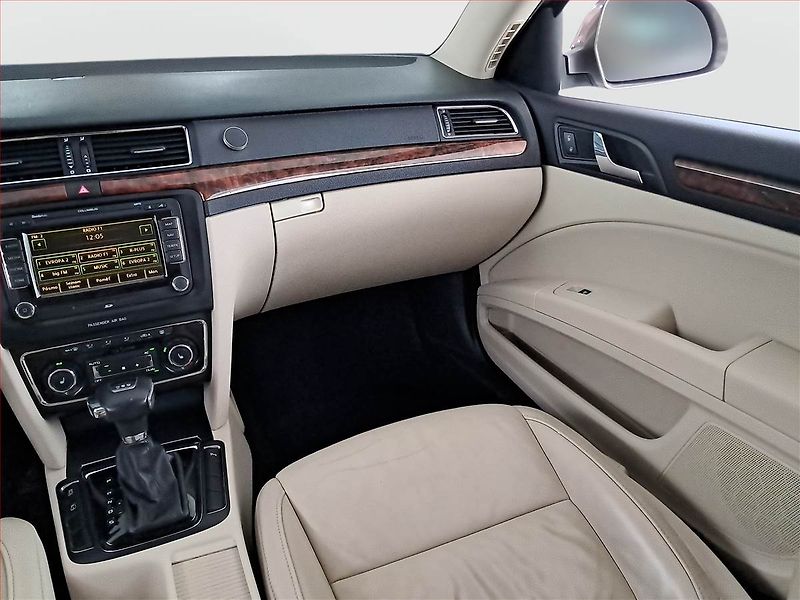 Škoda Superb (2010) 2.0 TDI, Automat, Navi, Xenony - fotka 8 z 22