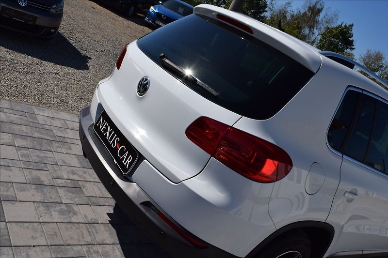 Volkswagen Tiguan 1,4 i 90kw BI-XENON PANORAMA - fotka 8 z 44
